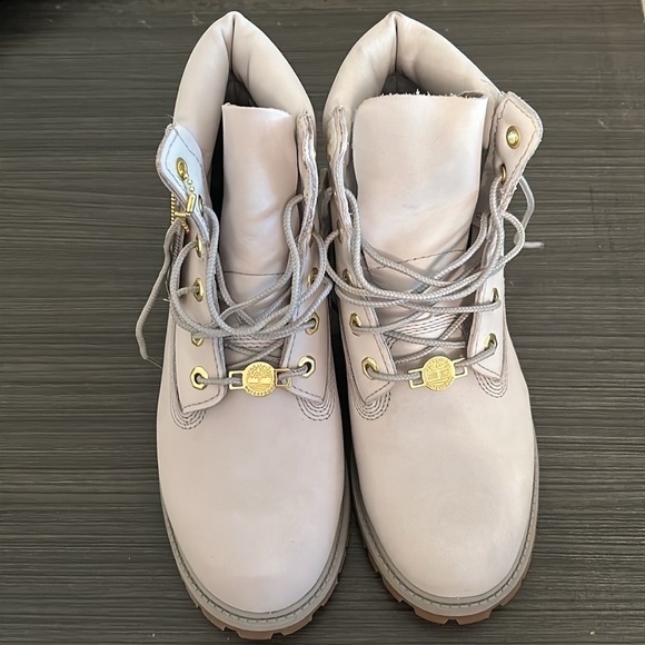 ♡BRAND NEW IN BOX Timberland™ Light Grey Genuine Nubuck Leather Boots♡ Size 5.5♡ - Picture 7 of 13
